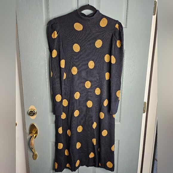 Who What Wear Dresses & Skirts - Who what wear, tan and black sweater dress, blouses puffer sleeves, size large